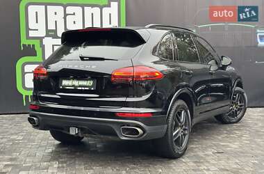 Внедорожник / Кроссовер Porsche Cayenne 2014 в 
