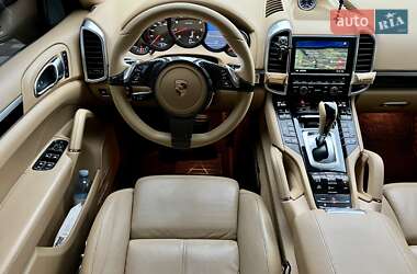 Позашляховик / Кросовер Porsche Cayenne 2013 в 