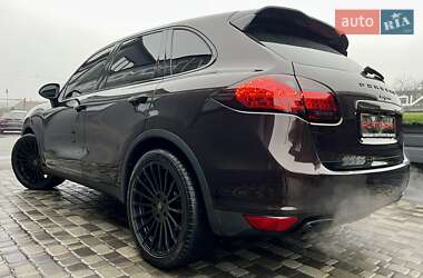 Позашляховик / Кросовер Porsche Cayenne 2013 в 