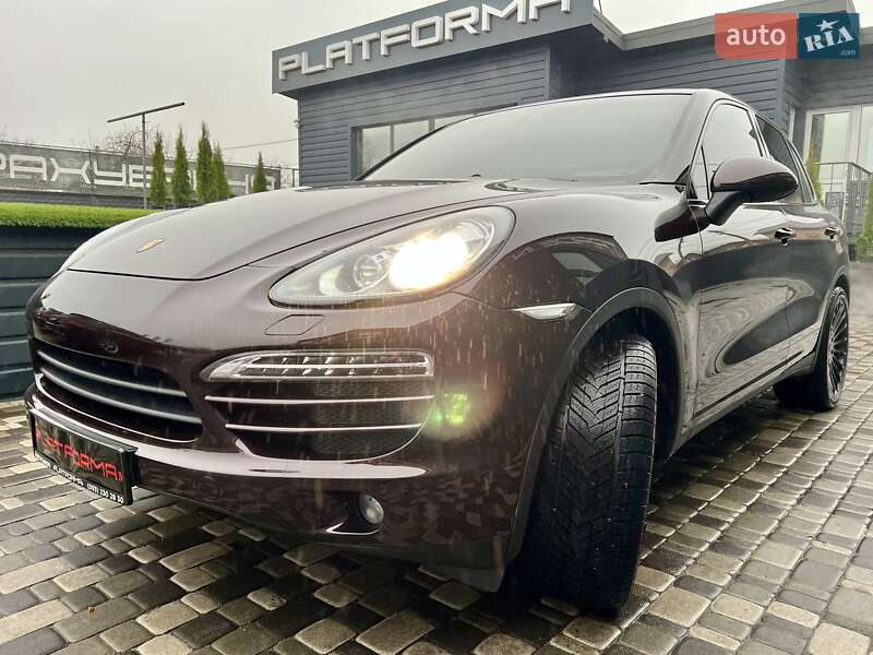 Внедорожник / Кроссовер Porsche Cayenne 2013 в Киеве