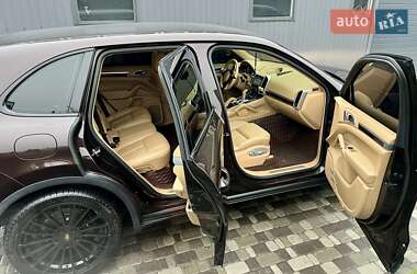 Позашляховик / Кросовер Porsche Cayenne 2013 в 