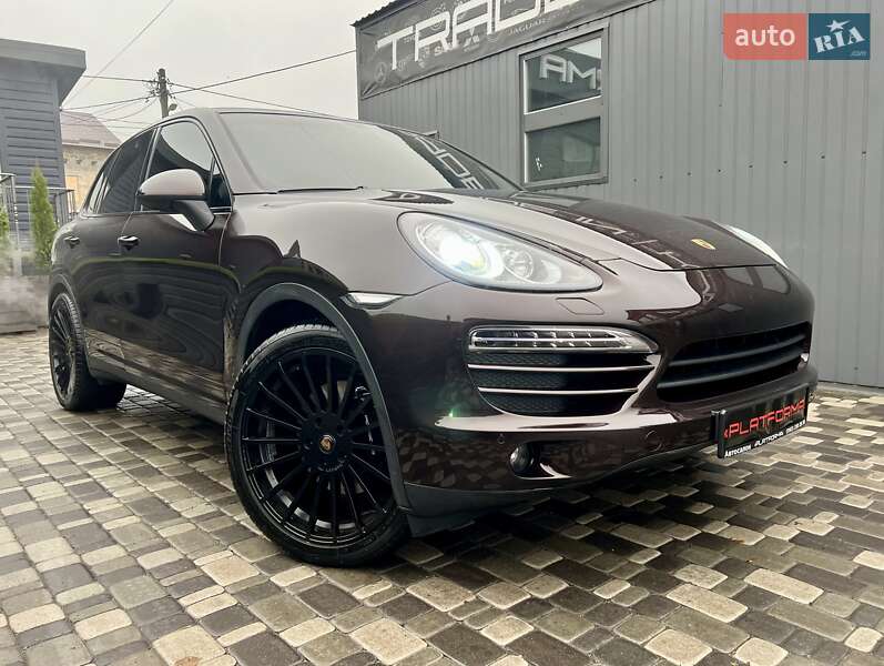 Внедорожник / Кроссовер Porsche Cayenne 2013 в Киеве