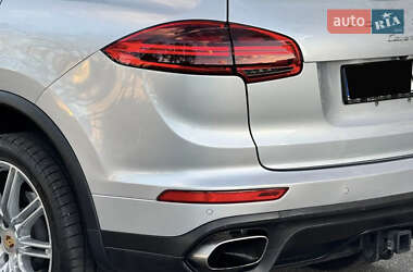 Позашляховик / Кросовер Porsche Cayenne 2016 в Києві