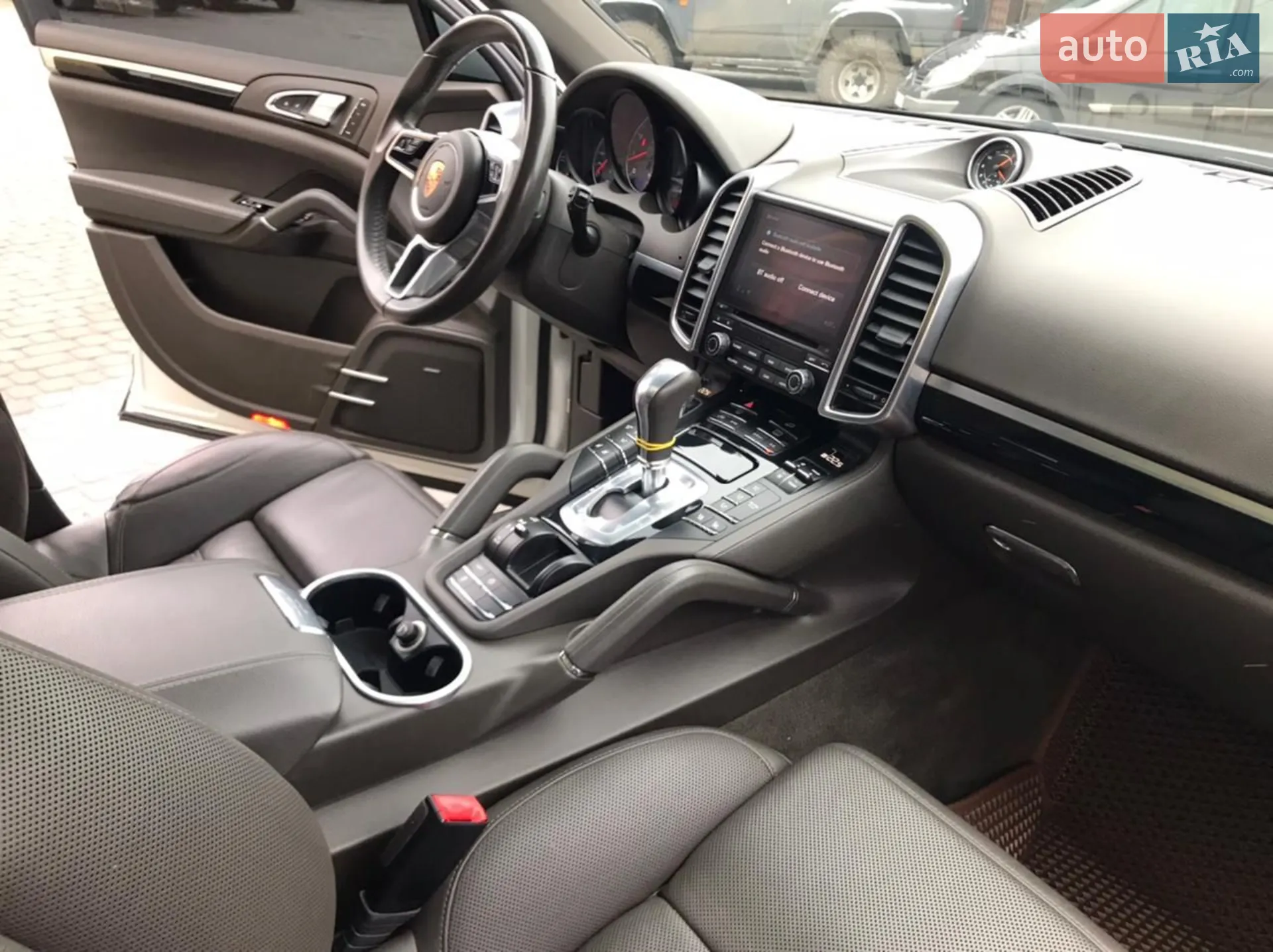 2017 Porsche Cayenne - мініатюра 28