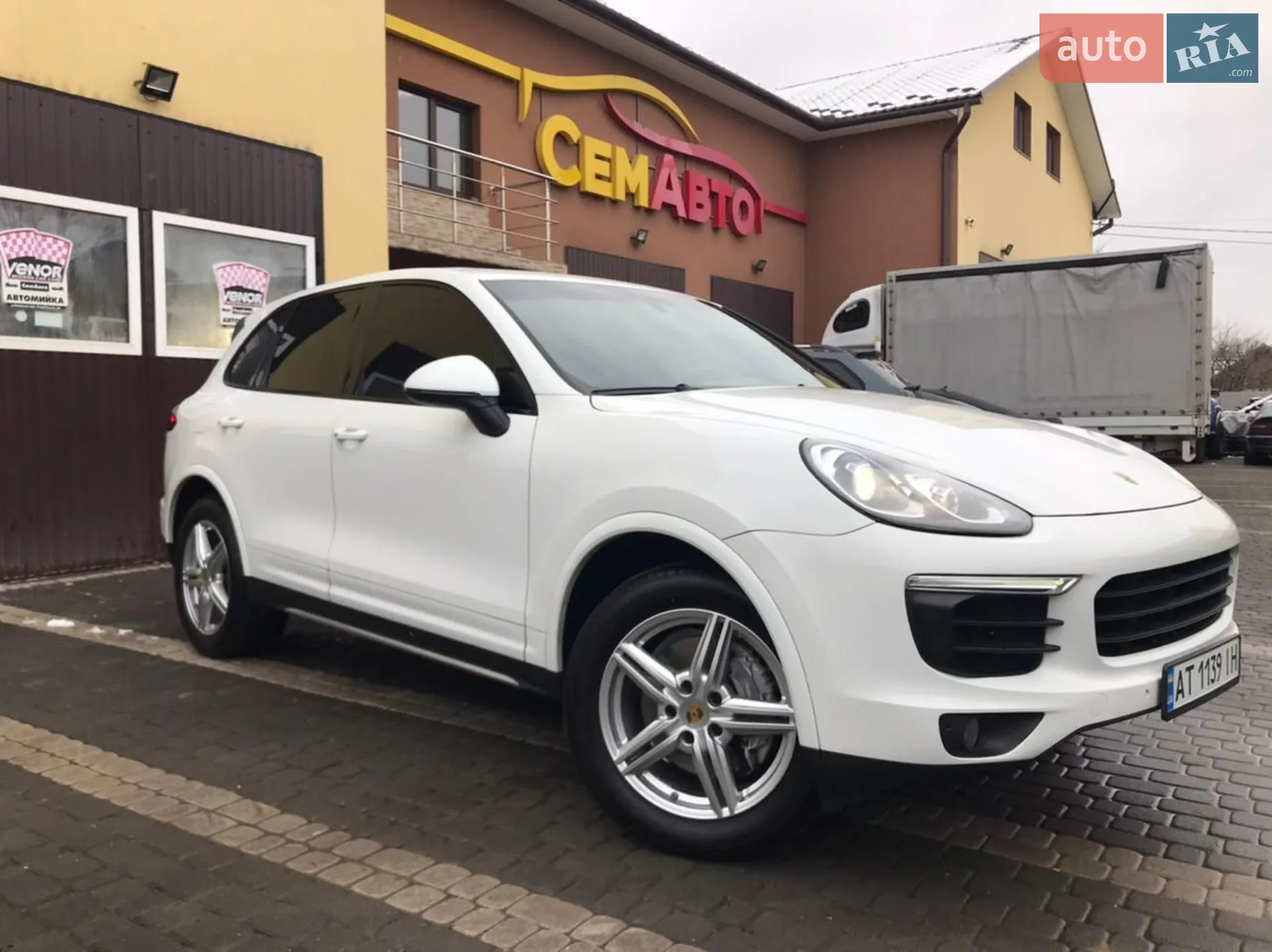 2017 Porsche Cayenne - мініатюра 65