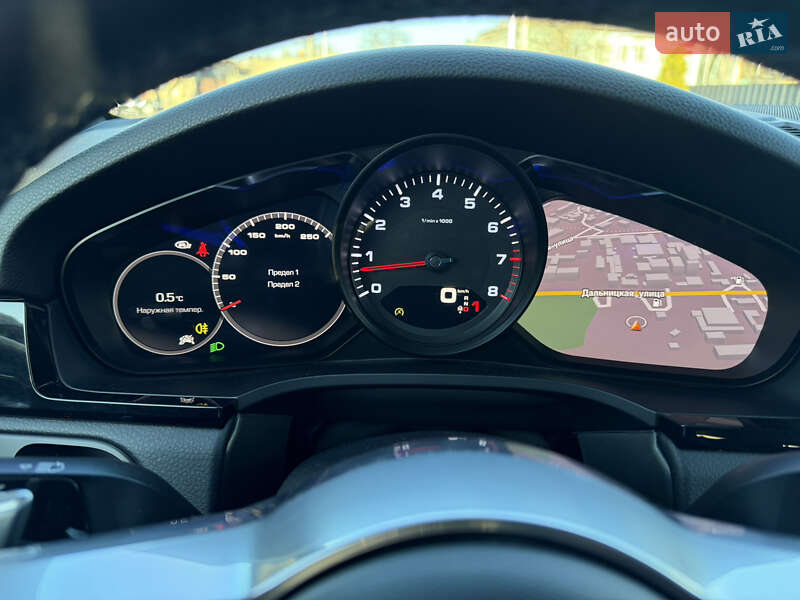 Позашляховик / Кросовер Porsche Cayenne 2019 в Одесі