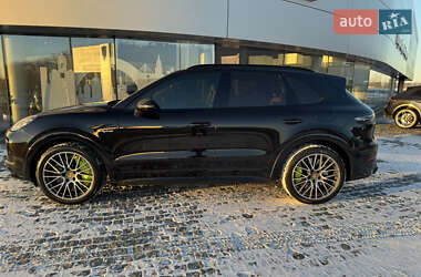 Позашляховик / Кросовер Porsche Cayenne 2019 в Києві