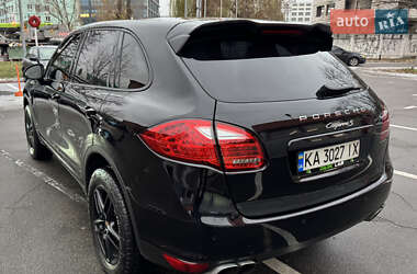 Внедорожник / Кроссовер Porsche Cayenne 2013 в Киеве