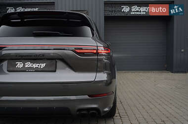 Внедорожник / Кроссовер Porsche Cayenne 2022 в 
