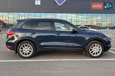 Внедорожник / Кроссовер Porsche Cayenne 2012 в 