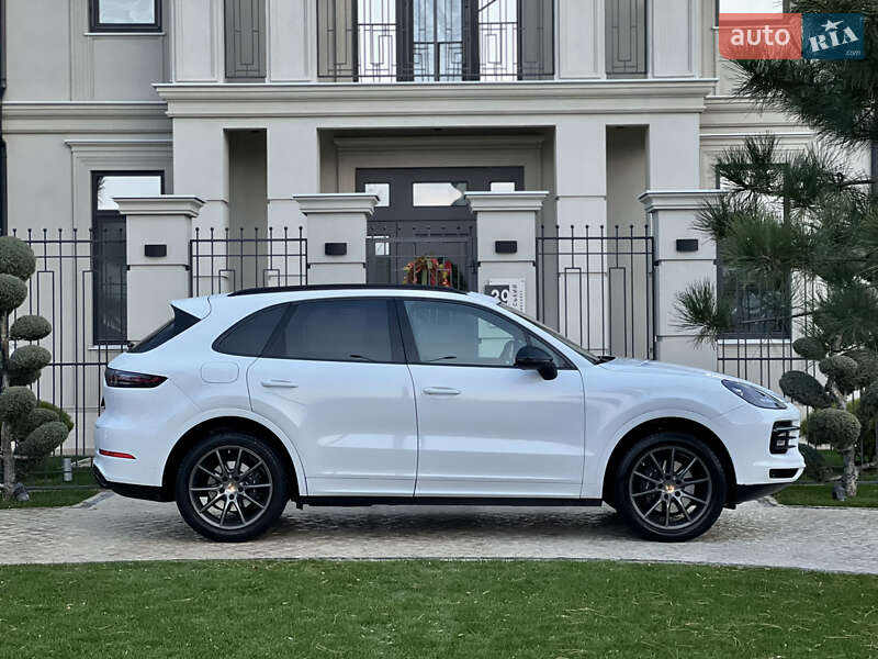 Позашляховик / Кросовер Porsche Cayenne 2018 в Одесі
