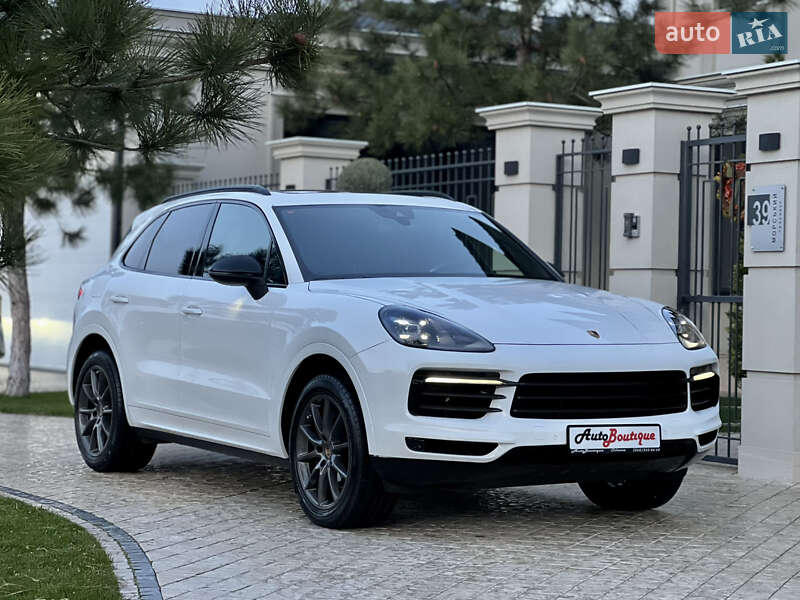 Позашляховик / Кросовер Porsche Cayenne 2018 в Одесі