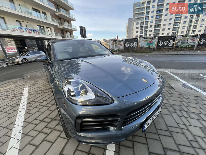Внедорожник / Кроссовер Porsche Cayenne 2018 в Одессе