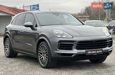 Внедорожник / Кроссовер Porsche Cayenne 2021 в Киеве