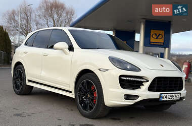 Внедорожник / Кроссовер Porsche Cayenne 2011 в Смеле