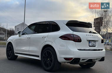 Внедорожник / Кроссовер Porsche Cayenne 2011 в Смеле