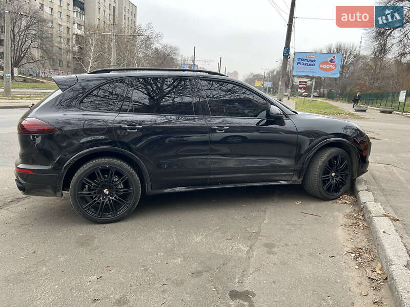 Внедорожник / Кроссовер Porsche Cayenne 2016 в Одессе
