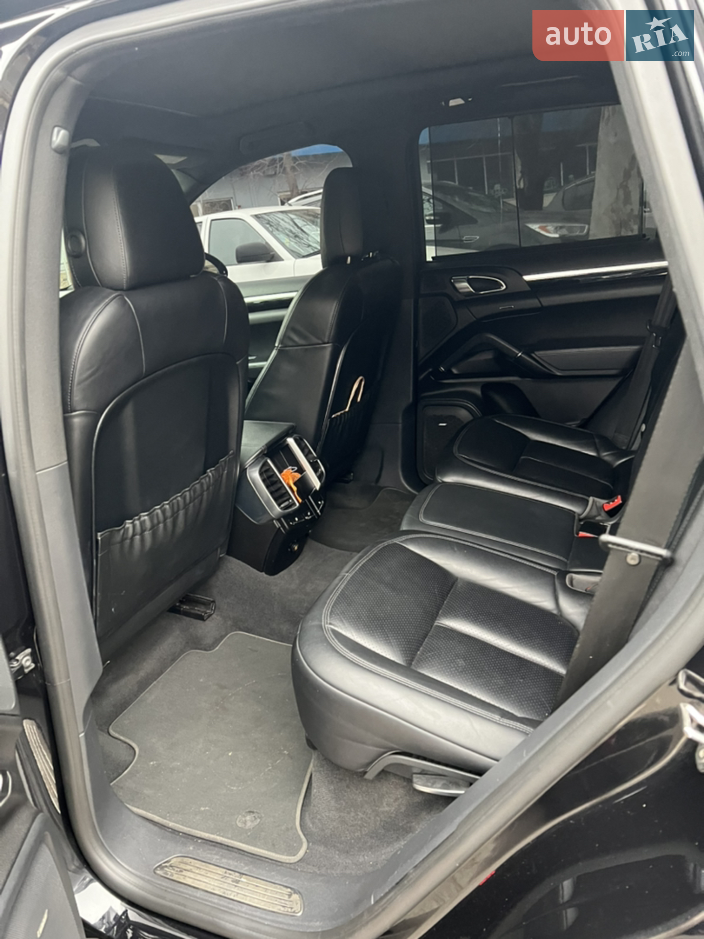 2016 Porsche Cayenne - мініатюра 21
