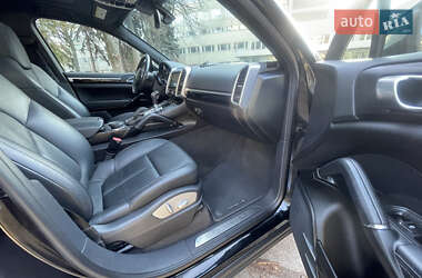 Позашляховик / Кросовер Porsche Cayenne 2014 в 