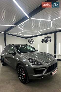 Позашляховик / Кросовер Porsche Cayenne 2010 в Чернівцях