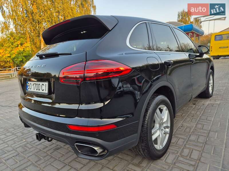 Внедорожник / Кроссовер Porsche Cayenne 2015 в Тернополе
