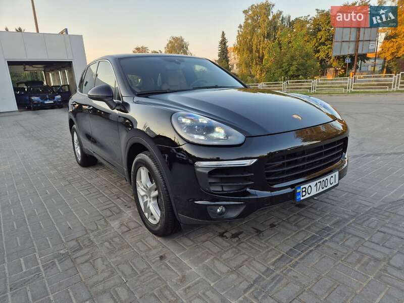 Внедорожник / Кроссовер Porsche Cayenne 2015 в Тернополе