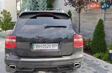 Внедорожник / Кроссовер Porsche Cayenne 2004 в 
