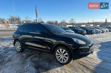 Позашляховик / Кросовер Porsche Cayenne 2012 в 