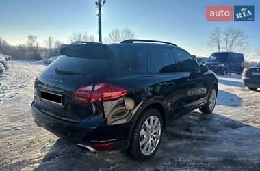 Позашляховик / Кросовер Porsche Cayenne 2012 в 