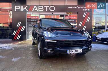 Позашляховик / Кросовер Porsche Cayenne 2014 в Львові