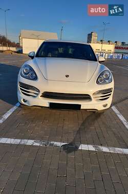 Внедорожник / Кроссовер Porsche Cayenne 2013 в 