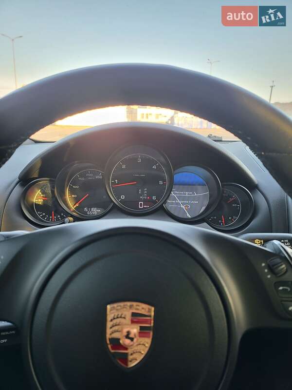 Внедорожник / Кроссовер Porsche Cayenne 2013 в Одессе