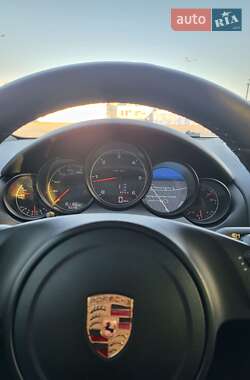 Внедорожник / Кроссовер Porsche Cayenne 2013 в 