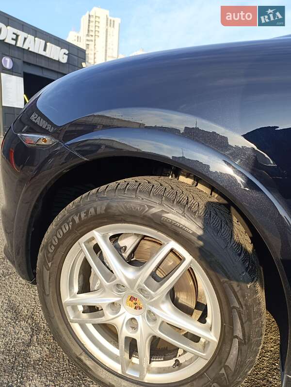 Позашляховик / Кросовер Porsche Cayenne 2013 в Києві
