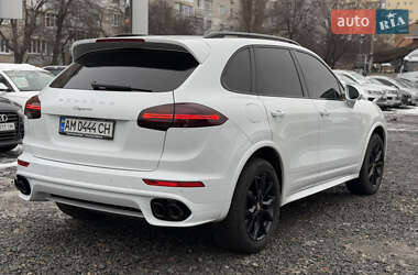 Внедорожник / Кроссовер Porsche Cayenne 2017 в Бердичеве