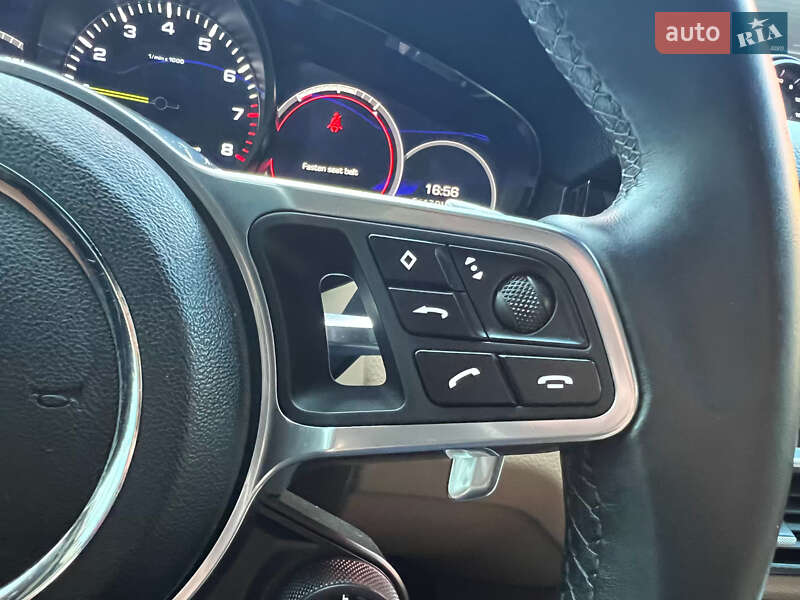 Позашляховик / Кросовер Porsche Cayenne 2019 в Львові