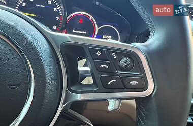 Внедорожник / Кроссовер Porsche Cayenne 2019 в 