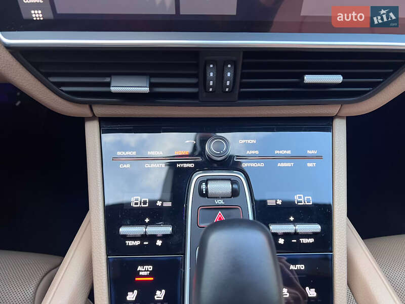 Позашляховик / Кросовер Porsche Cayenne 2019 в Львові