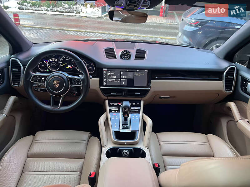 Позашляховик / Кросовер Porsche Cayenne 2019 в Львові