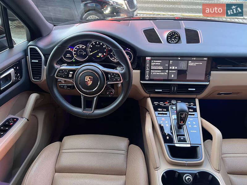 Позашляховик / Кросовер Porsche Cayenne 2019 в Львові