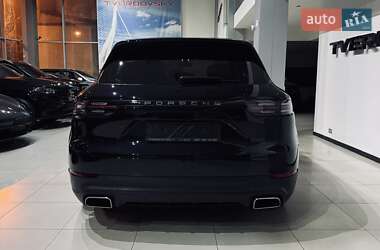 Позашляховик / Кросовер Porsche Cayenne 2021 в Одесі