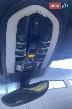 Внедорожник / Кроссовер Porsche Cayenne 2013 в 