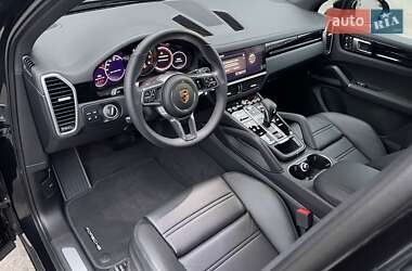 Внедорожник / Кроссовер Porsche Cayenne 2022 в 