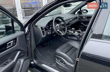 Внедорожник / Кроссовер Porsche Cayenne 2022 в 