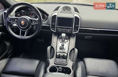 Внедорожник / Кроссовер Porsche Cayenne 2013 в Днепре