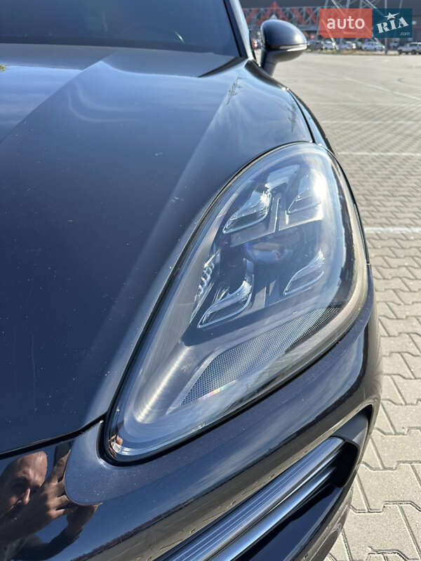 Позашляховик / Кросовер Porsche Cayenne 2019 в Києві