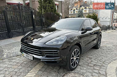 Внедорожник / Кроссовер Porsche Cayenne 2019 в 