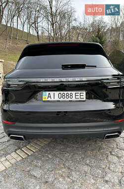 Внедорожник / Кроссовер Porsche Cayenne 2019 в 