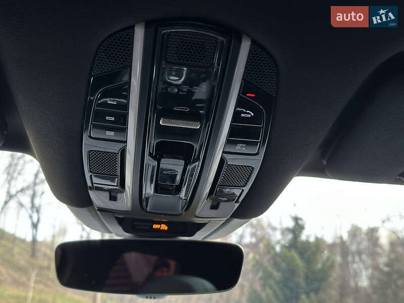 Позашляховик / Кросовер Porsche Cayenne 2019 в Києві
