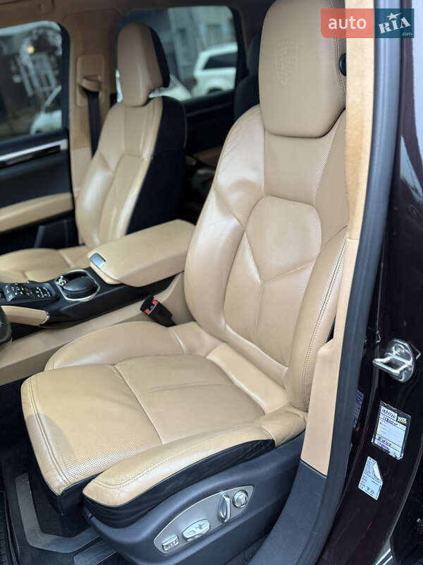 Позашляховик / Кросовер Porsche Cayenne 2014 в Вінниці